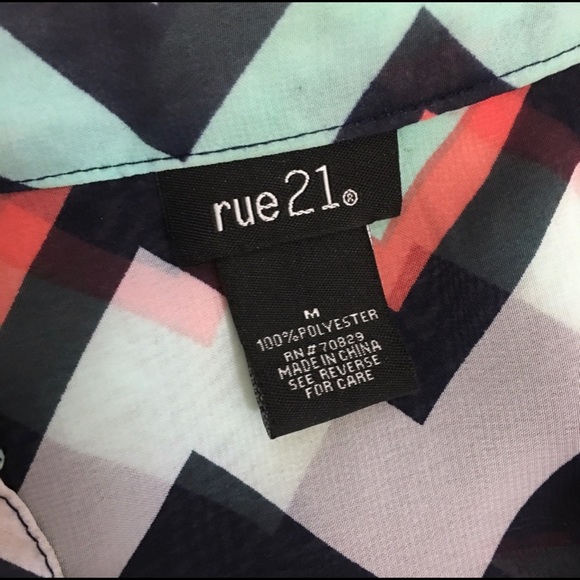 Rue 21 Chevron Sheer Tunic - Picture 7 of 7